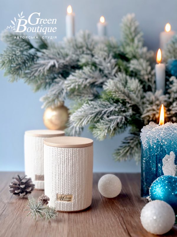 White Christmas candle 2