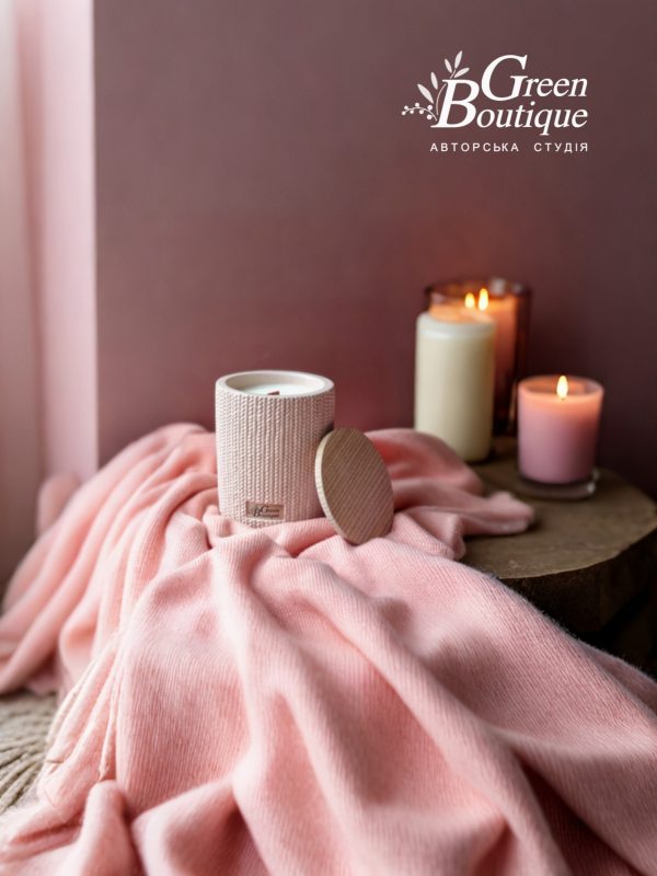 Cashmere candle