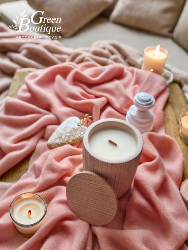 Cashmere candle